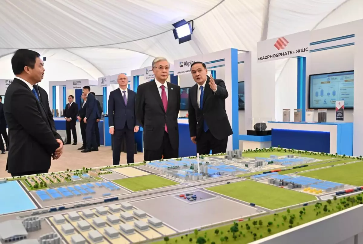 Қасым-Жомарт Тоқаев «Тараз» шағын индустриалдық аймағын аралап көрді
