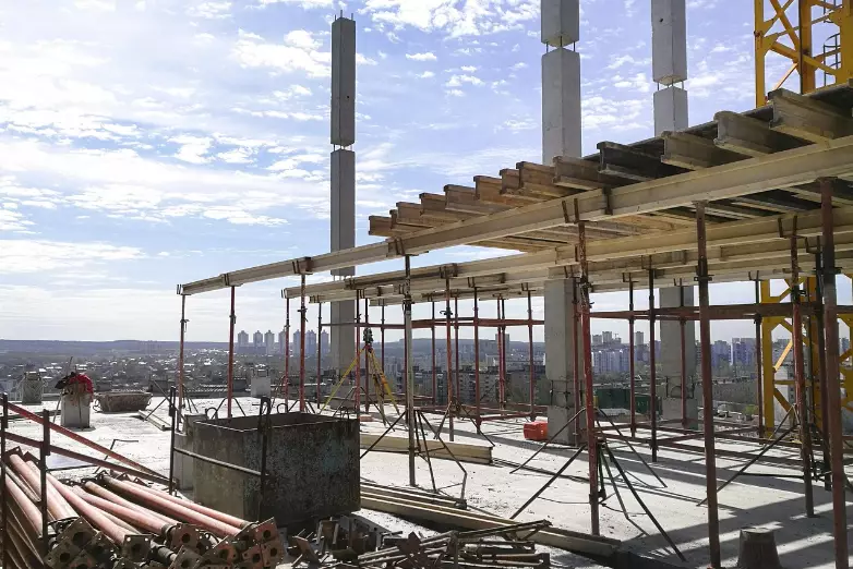 Все 44 оставшихся в Казахстане долгостроя обещают завершить до конца 2026 года