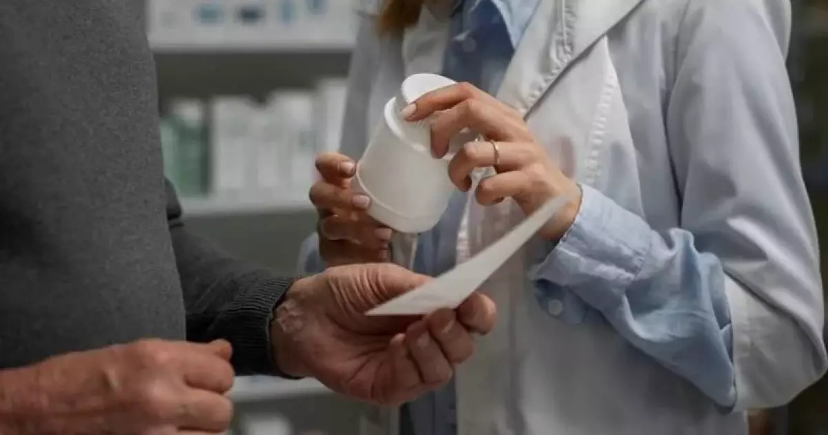  Минздрав не позволит казахстанцам тратить деньги из ОСМС на покупку лекарств 