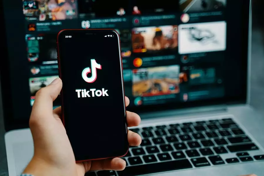 Как казахстанские креаторы строят карьеру в TikTok LIVE