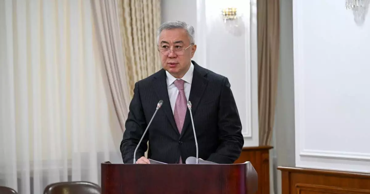  Серік Жұманғарин «AMANAT» партиясының Үйлестіру кеңесінің отырысын өткізді 