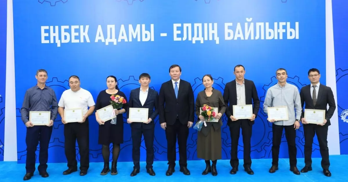  Жұмысшы мамандықтар жылы: Ақтөбеде жаңа мамандықтар ашылып, халықаралық меморандумдарға қол қойылды 