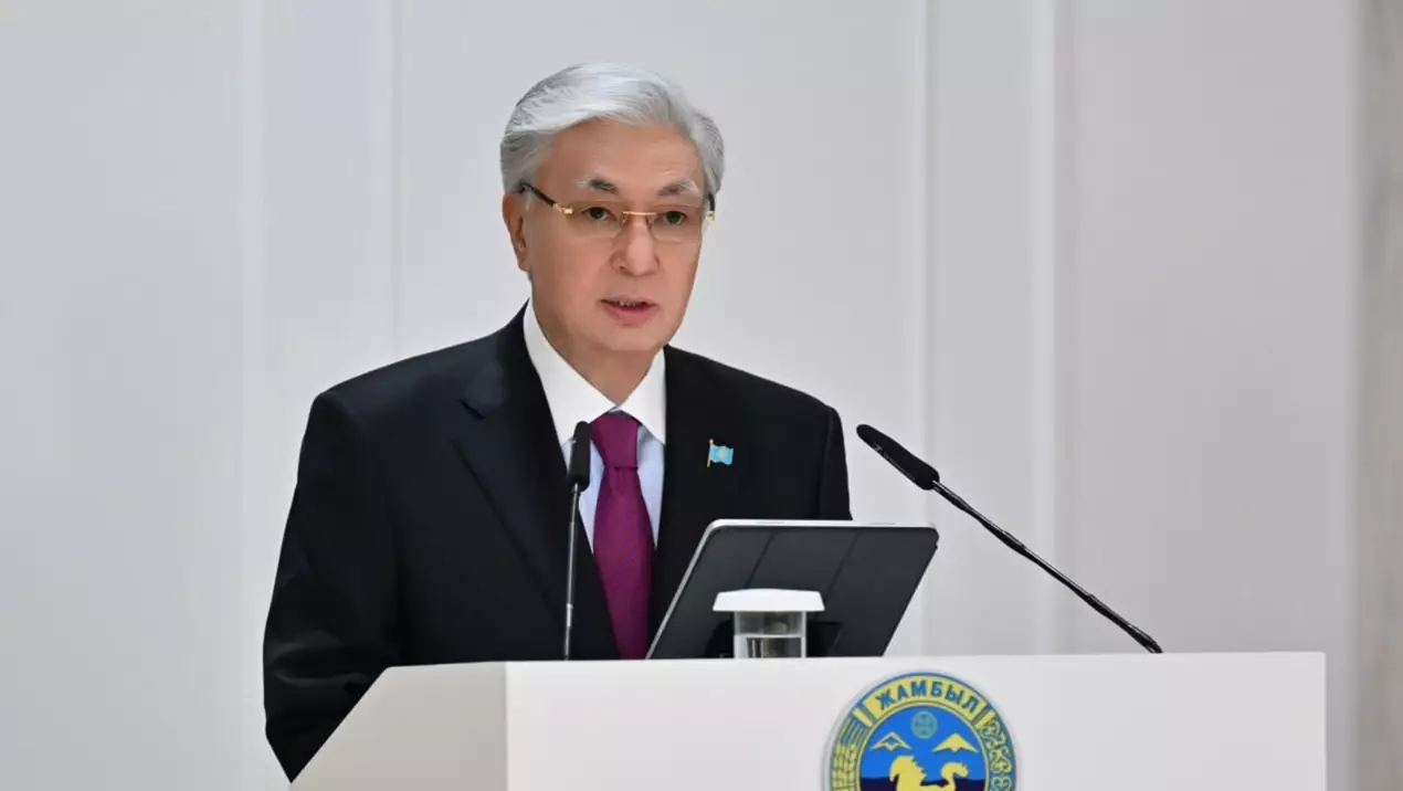 Глава государства провел встречу с общественностью Жамбылской области
