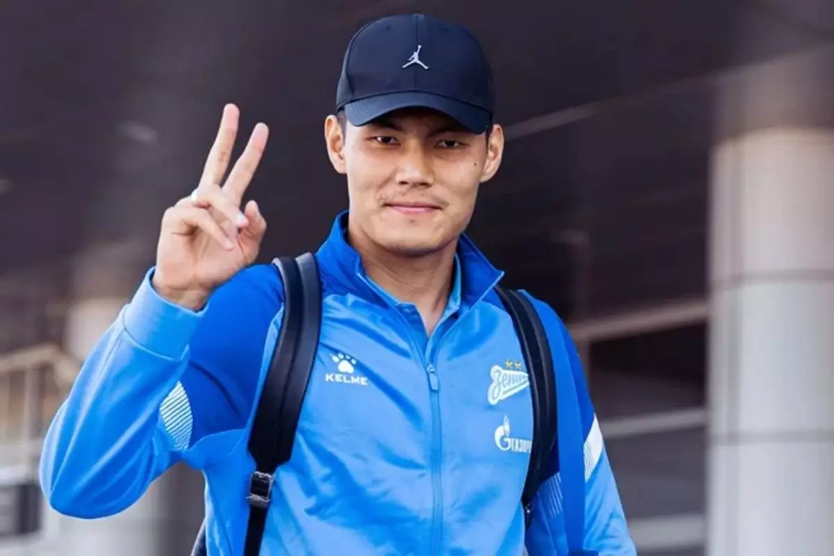 «Не лучший год»: Нуралы Алип оценил сезон «Зенита»