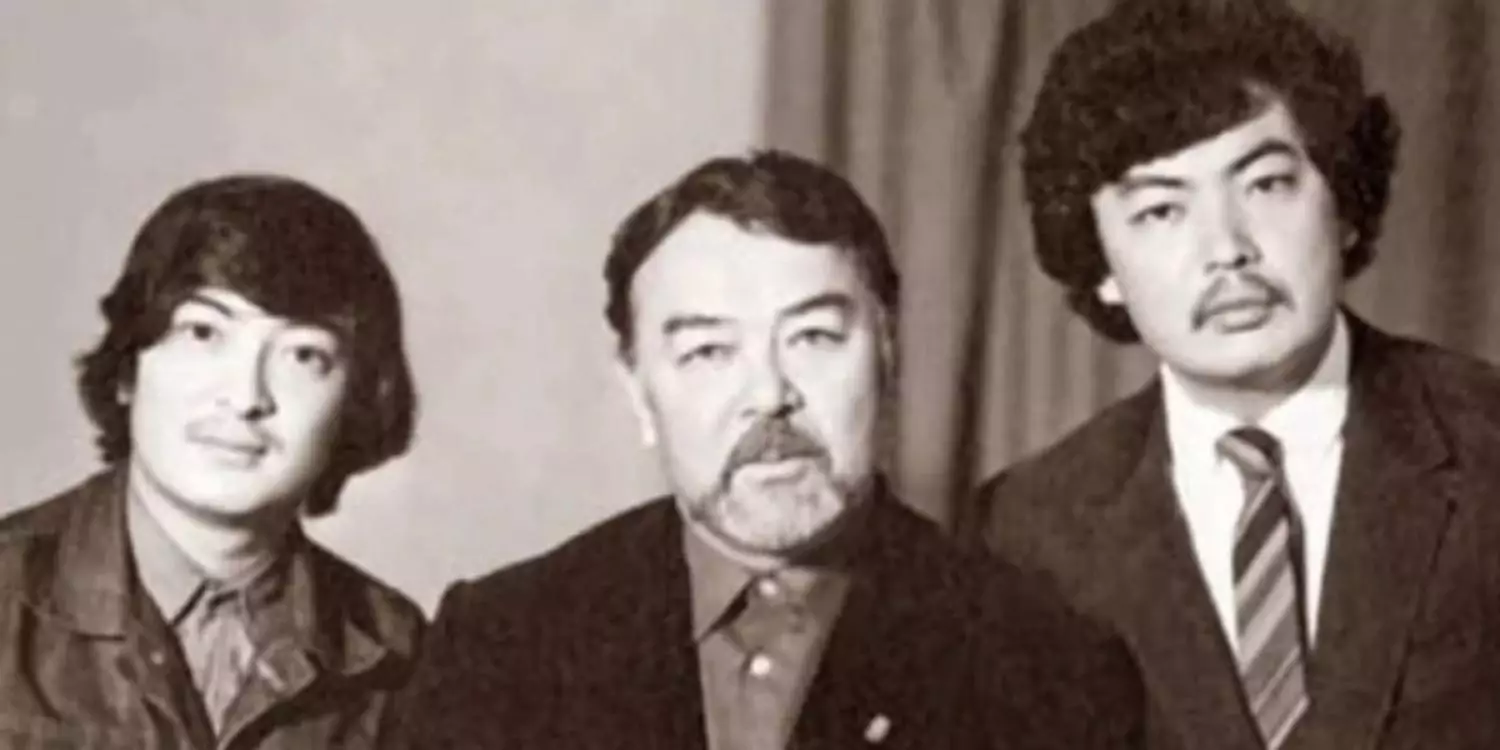 "Солардың ерте кеткеніне, мен кінәлімін" - Асанәлі Әшімов ұлдары труалы