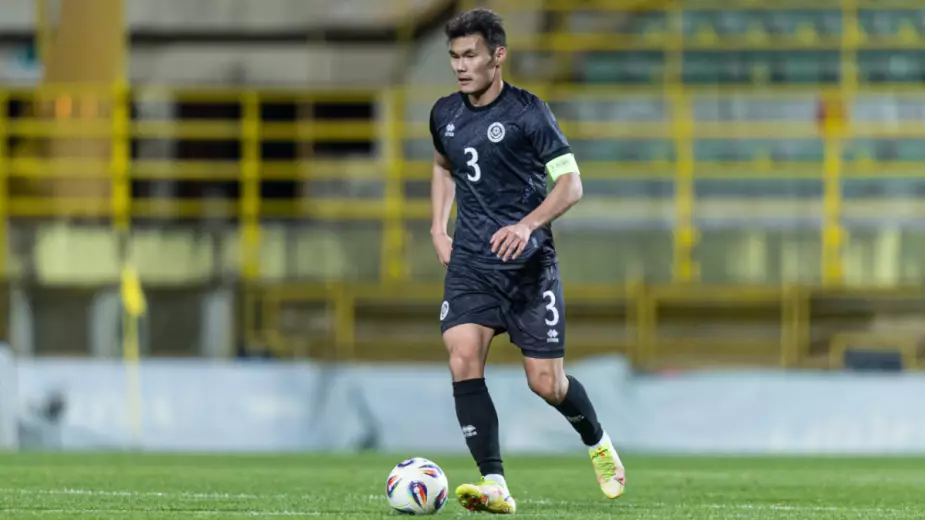 "Я в него верю". Нурали Алип рассказал, что подарил Дастану Сатпаеву за гол Бельгии