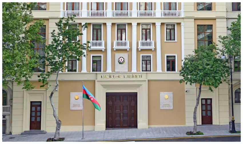 Премьер-министры Азербайджана и Казахстана обменялись соболезнованиями в годовщину катастрофы самолета AZAL.