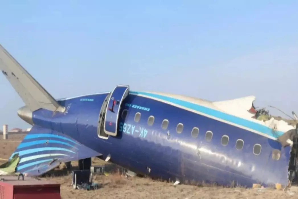 Крушение самолета AZAL близ Актау: Минтранс опубликовал промежуточный отчет