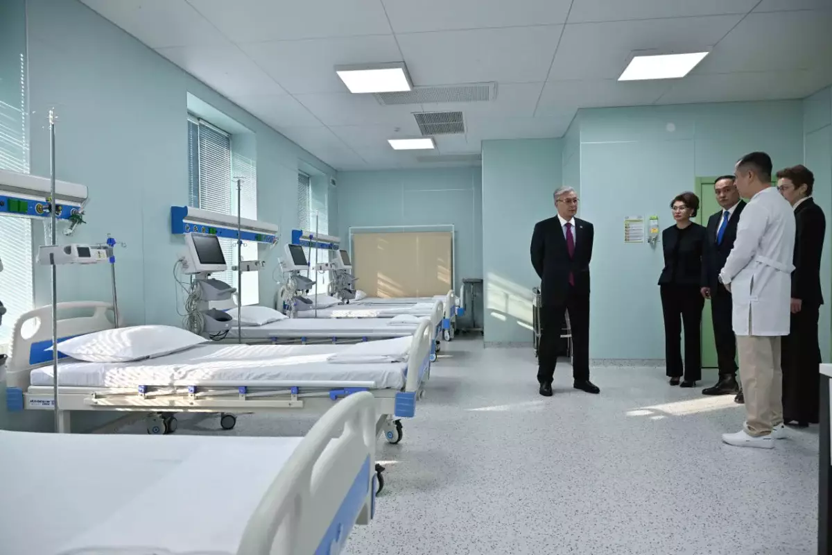 Касым-Жомарт Токаев ознакомился с работой аритмологической клиники в Таразе