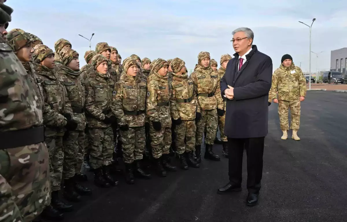 Токаев в Таразе: автобус в подарок военной школе, посещение аритмологической клиники