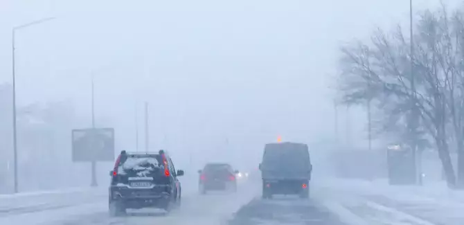 Циклон с северо-запада принес снег и шквалистый ветер в Казахстан.