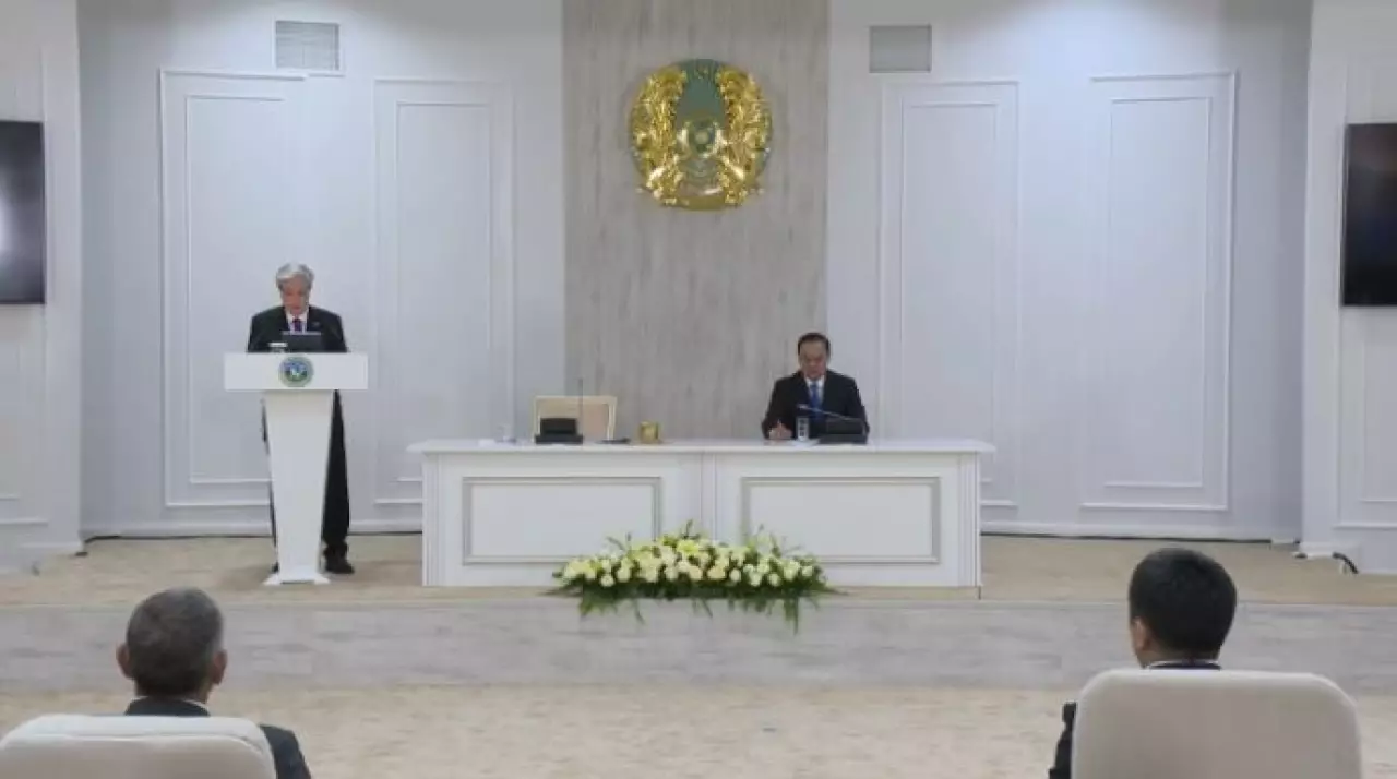 Президент обсудил развитие Жамбылской области и меры поддержки бизнеса