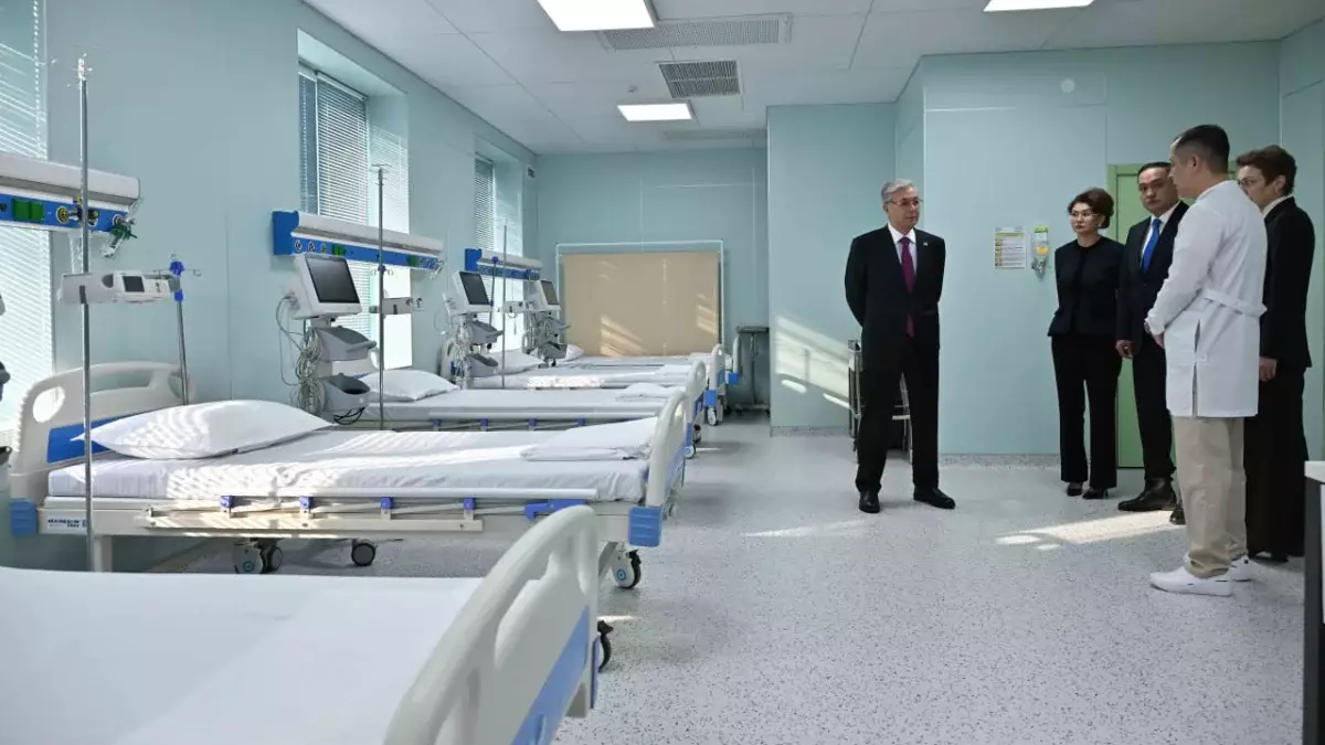 Тоқаев Тараздағы аритмология клиникасының жұмысын тексерді
