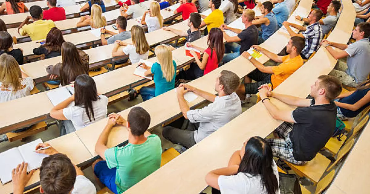   Елдегі студенттердің 52,5 пайызы – қыздар   