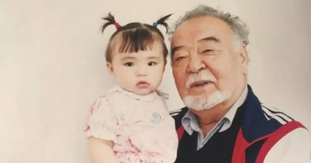   «Жүрегімнің ішінде жүрегім»: Асанәлі Әшімовтің қызы жантебірентер жазба жариялады   