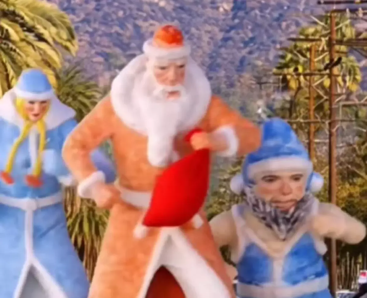 «Сабуров так не прославил Степногорск»: снежные фигуры Деда Мороза и Снегурочки взорвали Сеть