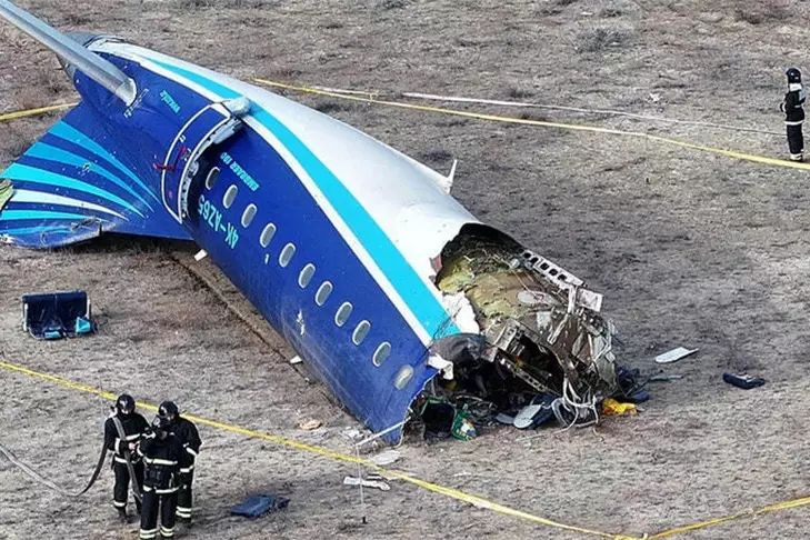 В Казахстане представили промежуточный отчет о крушении лайнера авиакомпании AZAL.