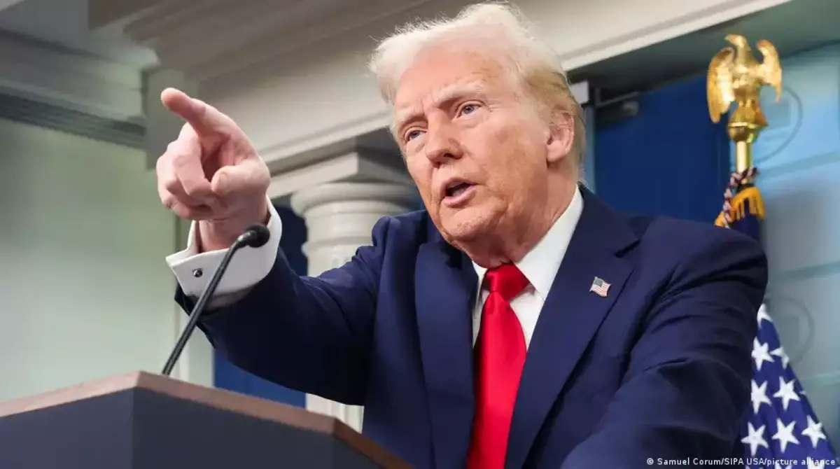 Трамп АҚШ-тың Нигериядағы "Ислам мемлекеті" лаңкестік ұйымына соққы жасағанын мәлімдеді