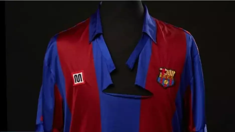 Жыртық жейде 179 мың долларға сатылды