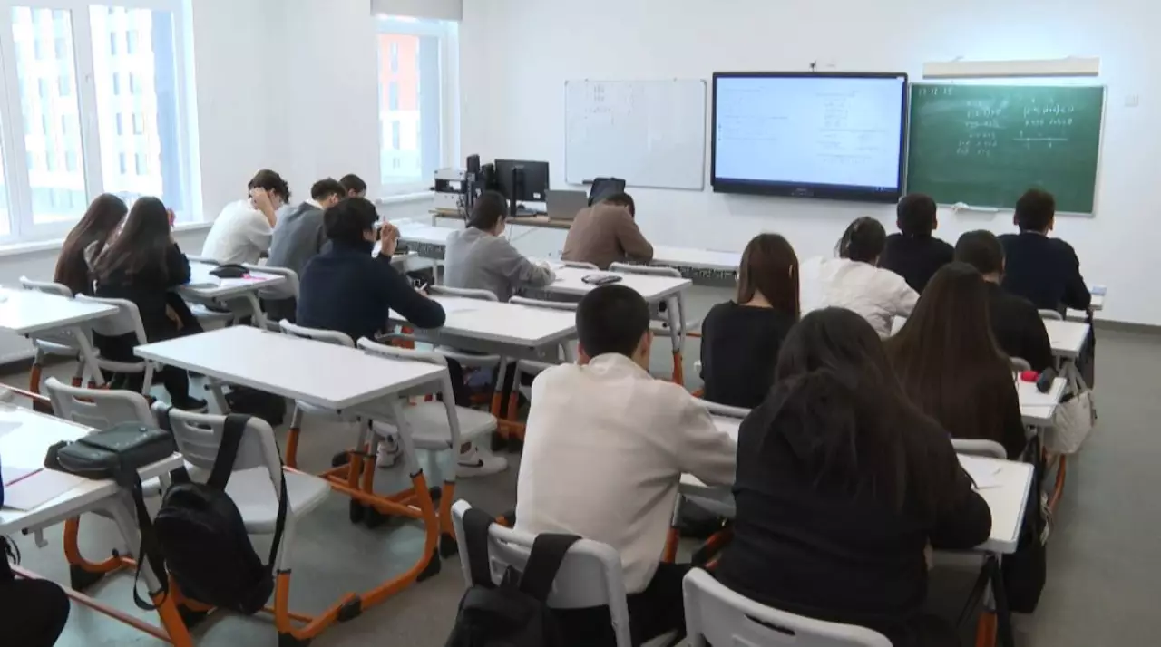 ЖИ ұстаздардың көмекшісіне айналды