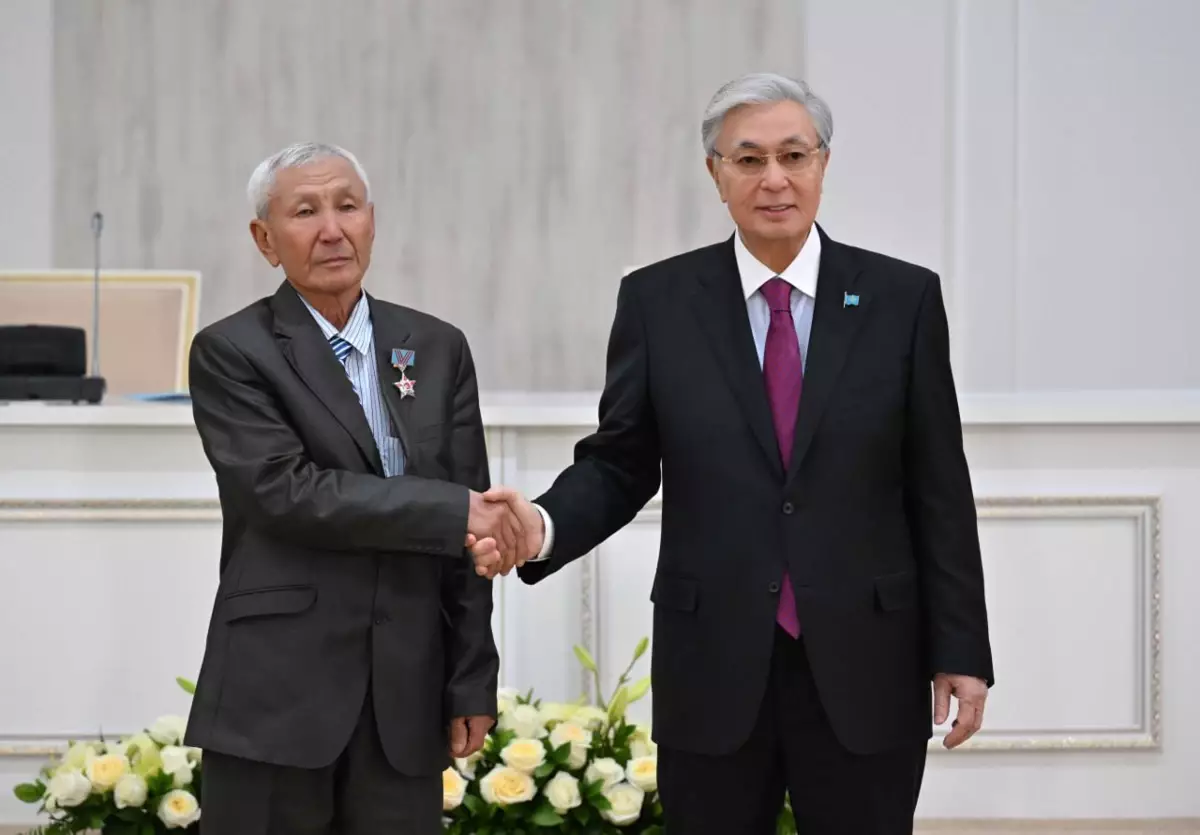 Жамбылдық аула тазалаушы "Еңбек даңқы" орденімен марапатталды