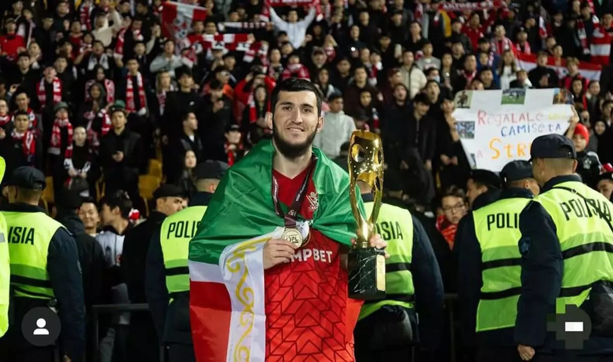 Идрис Умаев трогательно попрощался с болельщиками «красно-белых»