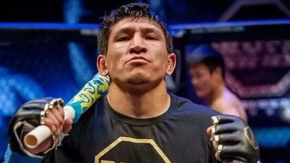 Куат Хамитов станет ведущим турнира бойцов UFC