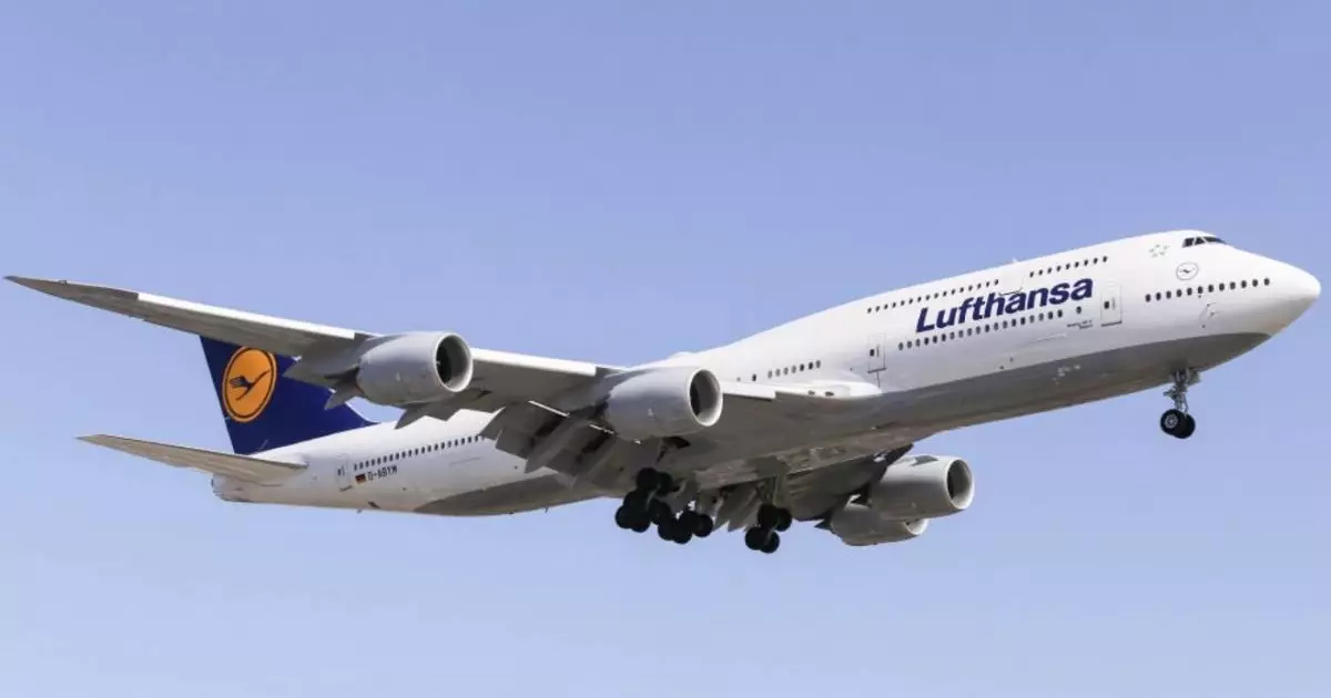  Самолет Lufthansa экстренно сел в Алматы из-за ЧП на борту 