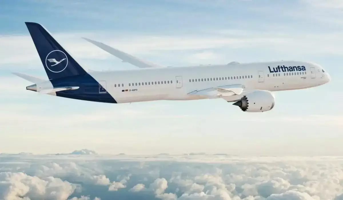 Алматыға шұғыл қонған ұшақтың бір жолаушысы көз жұмды