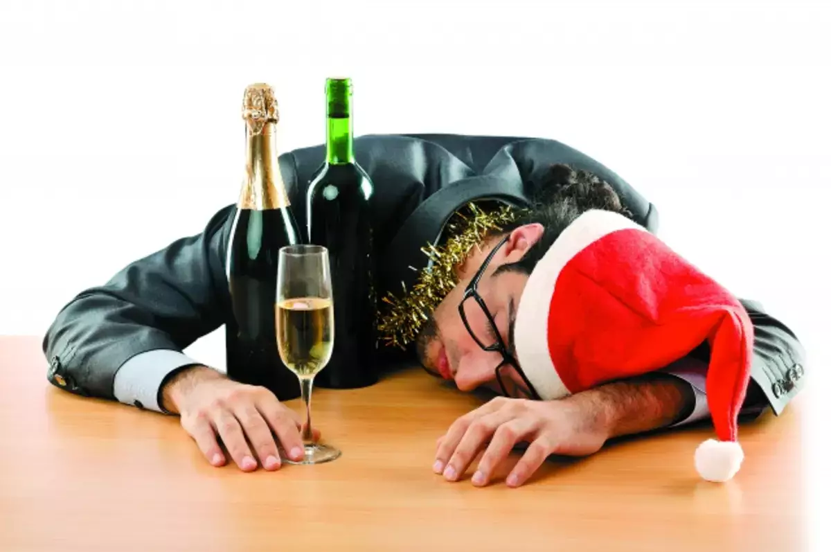 Названы лучшие продукты от похмелья на 1 января - новости на Lada.kz 26.12.2025