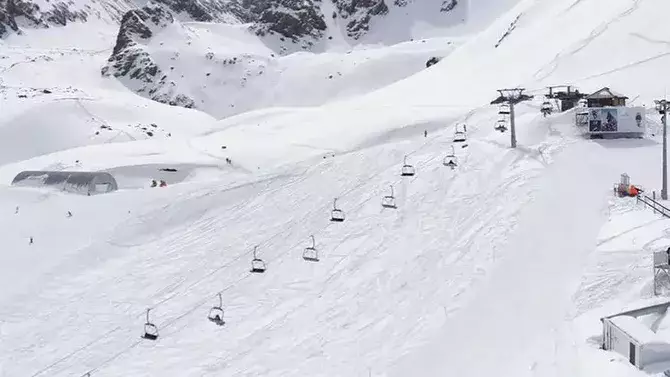 Казахстан рассмотрит развитие восьми ключевых курортов для роста туризма.