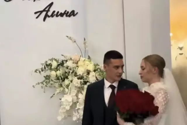 Орыс жұбы қазақша той жасап, көпшілікті тәнті етті (видео)