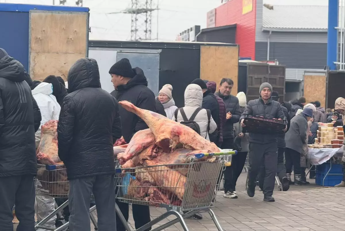 Конина и говядина дешевле рынка: мясную ярмарку в Астане продлили до конца декабря