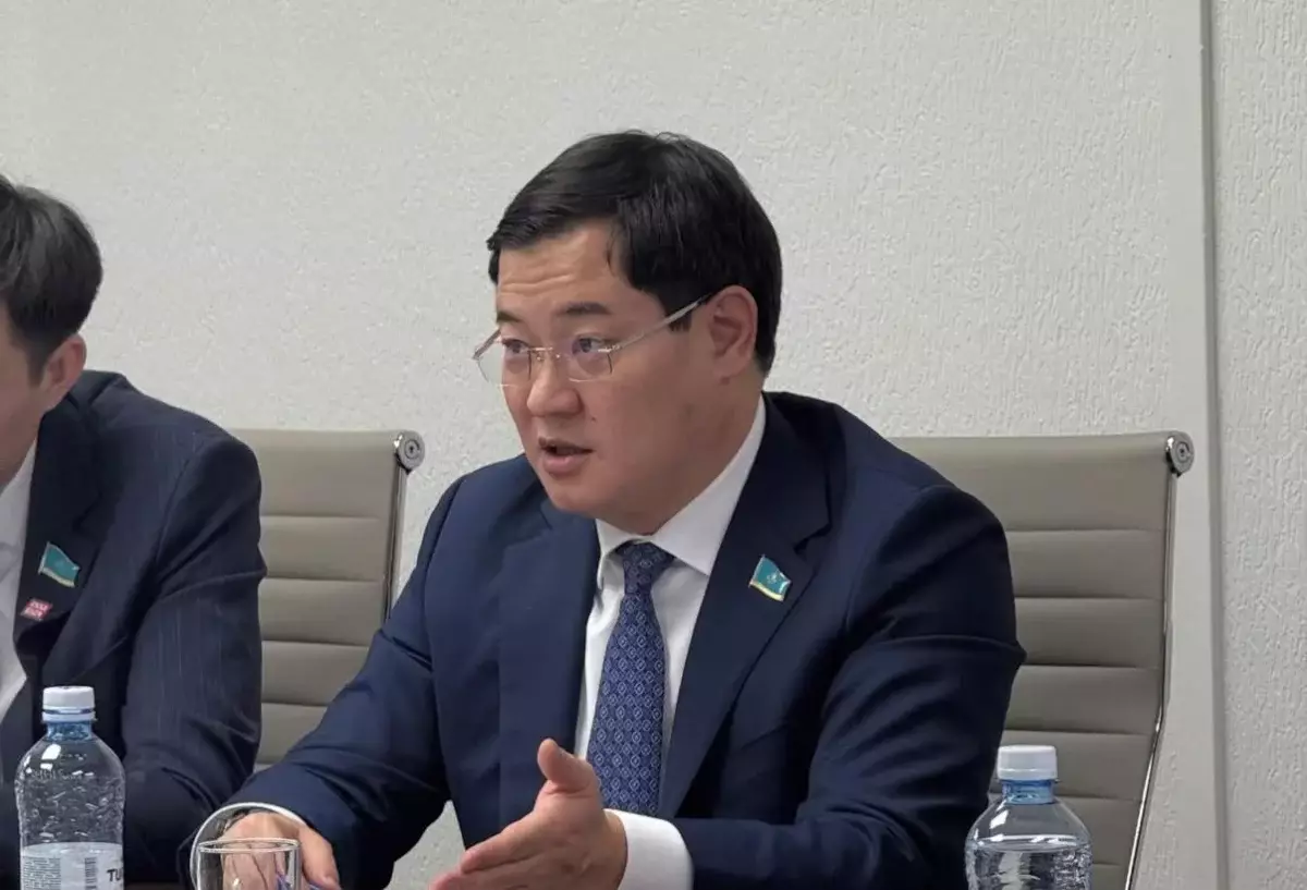 Депутат мажилиса предложил легализовать продажу кальяна в Казахстане