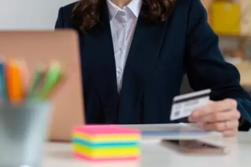 Сотрудница банка обманом сняла с чужих счетов 34 млн тенге