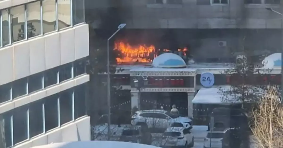  Астанада тағы бір тұрғын үйдің астындағы дәмхана өртенді 