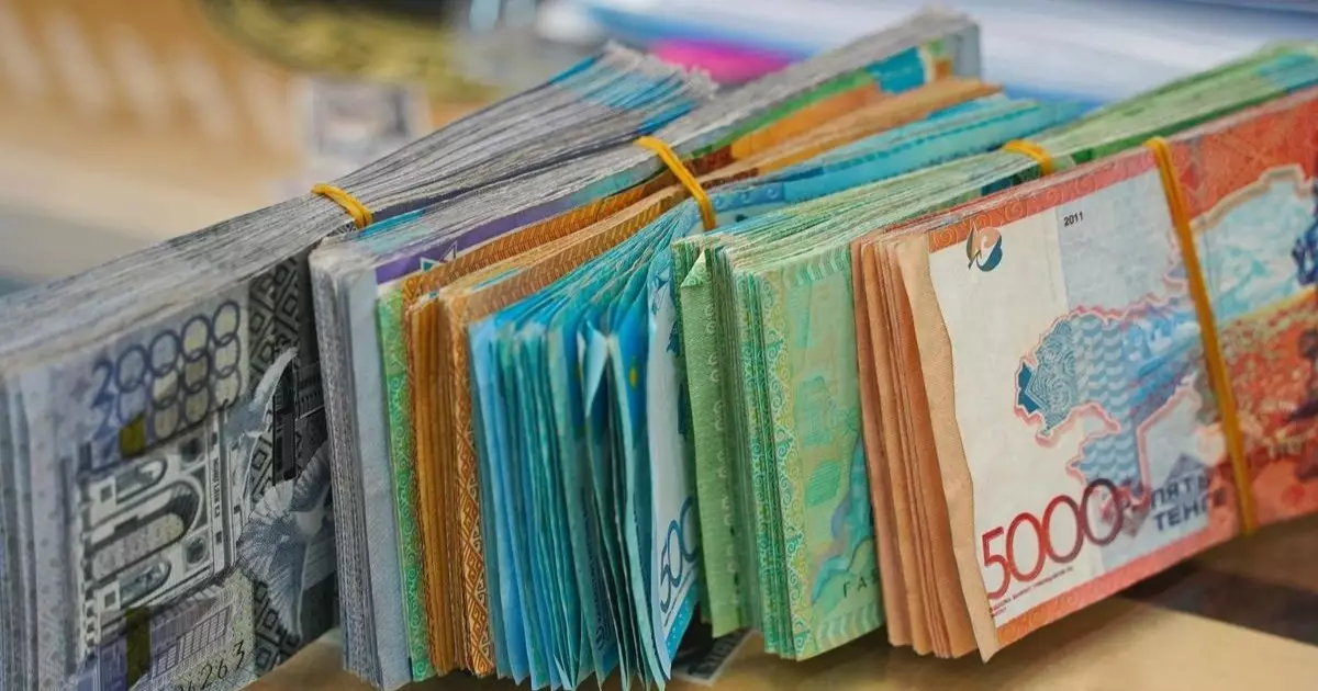  Жаңа жыл қарсаңында мектеп мұғалімдеріне қомақты сыйақы беріле ме? 