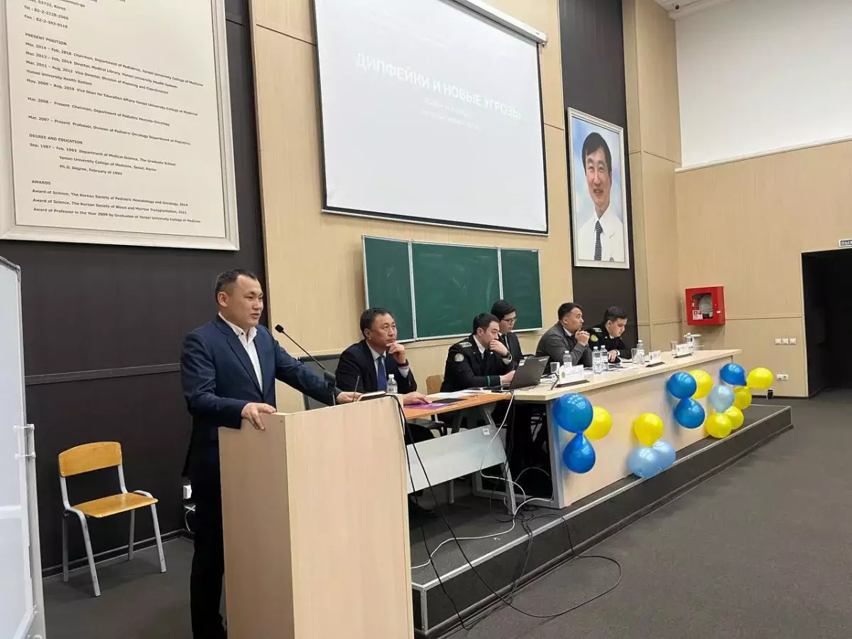 Заң мен тәртіп: Алматыда жастар арасында құқықтық мәдениет қалыптастыру мақсатында 300-ден астам іс-шара өтті