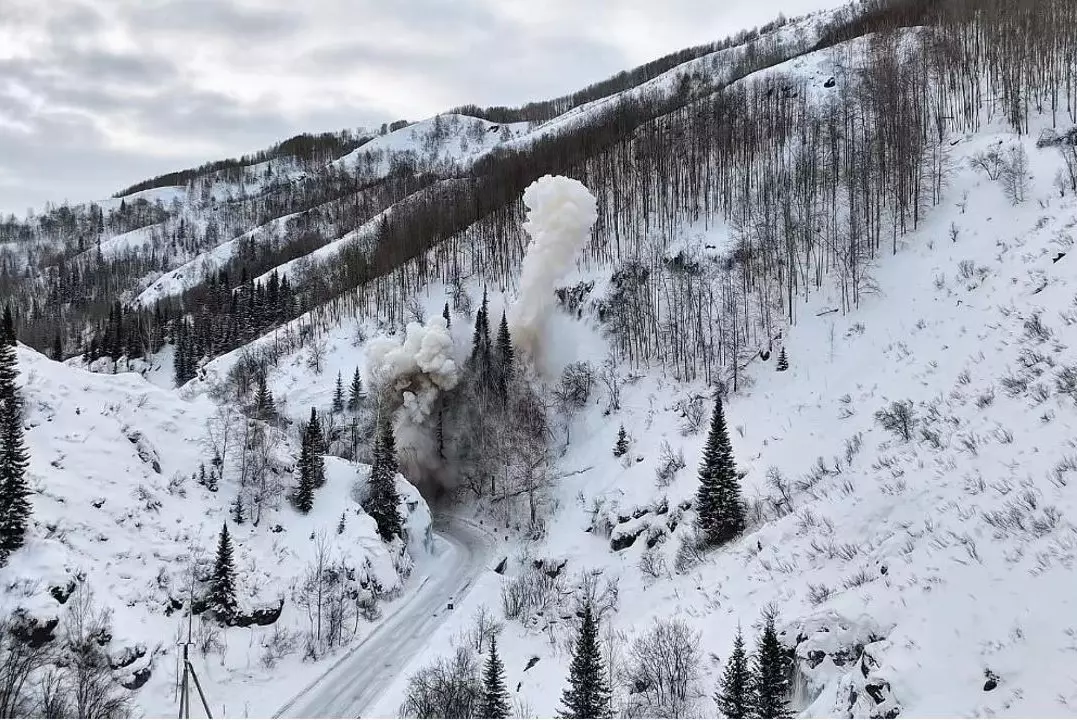 МЧС Казахстана предупреждает о лавиноопасной ситуации в горах