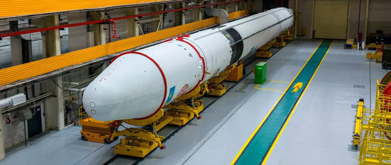 Россия и Казахстан завершают подготовку новой ракеты Союз-5 к первому пуску.