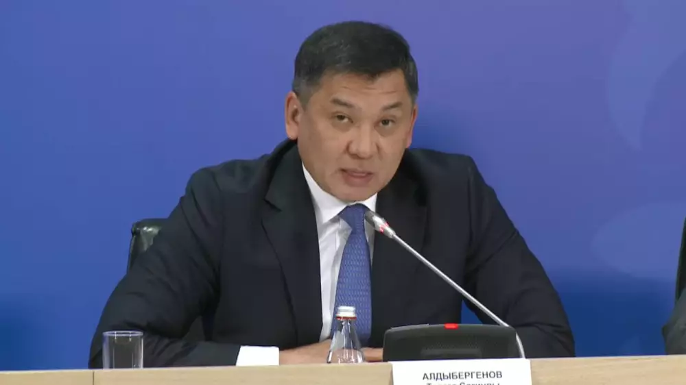 Неловкий момент на брифинге главы КТЖ: в компании объяснили, что произошло