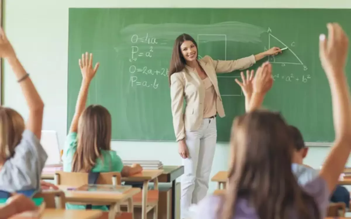 Қазақстанда мұғалімдерді қорлағаны үшін жаза күшейтіледі