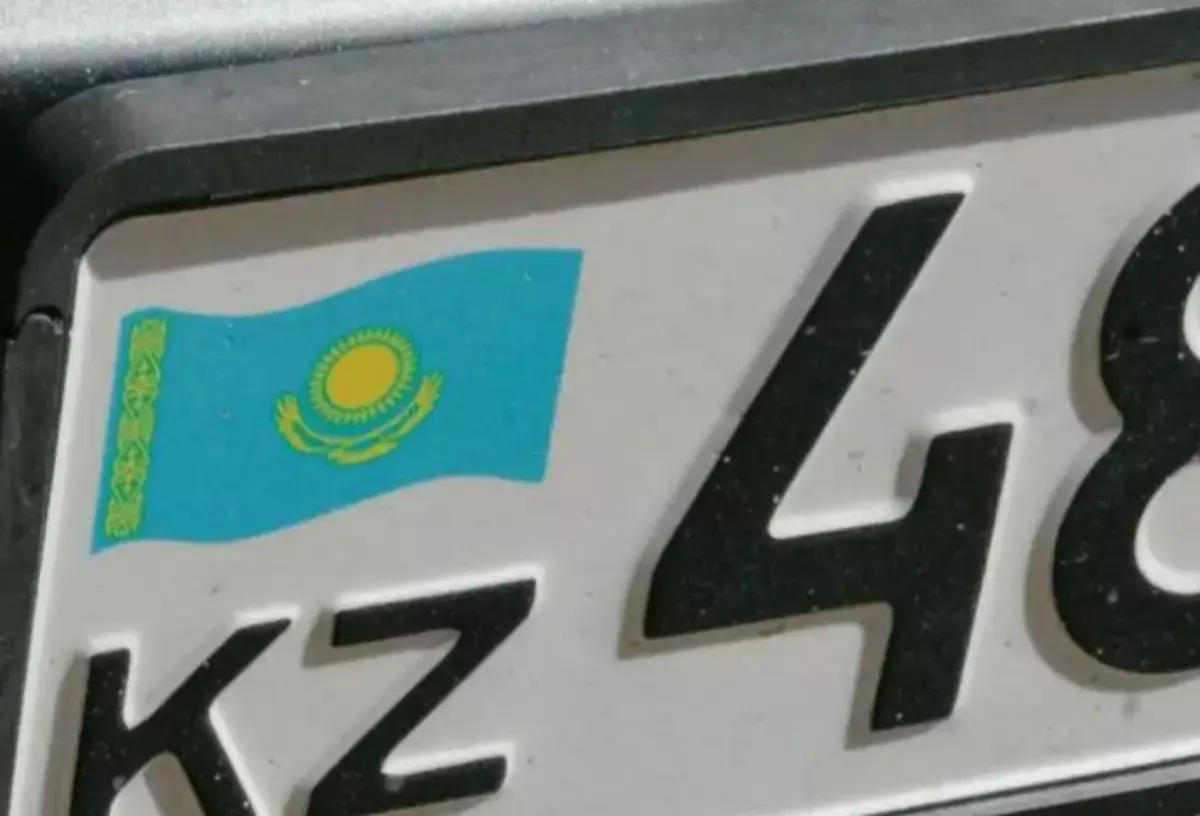 Одна цифра на номере лишила казахстанца водительских прав на 12 месяцев - новости на Lada.kz 26.12.2025