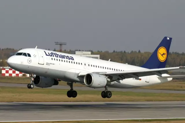 Lufthansa ұшағы Алматыға шұғыл қонды: Рейсте жолаушы көз жұмды