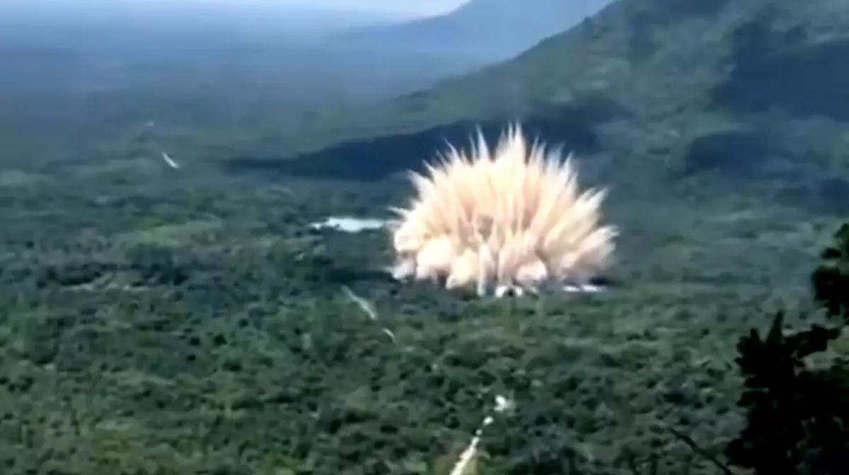 Таиланд бомбит Камбоджу в разгар мирных переговоров