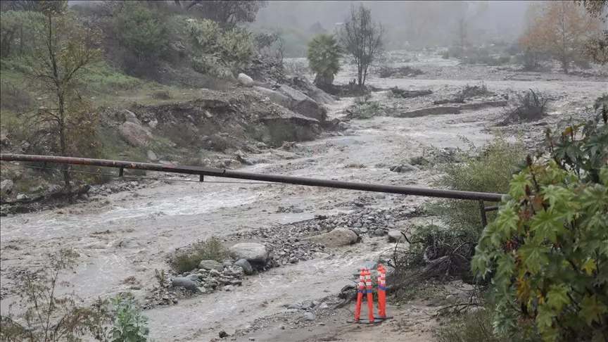 Калифорниядағы қолайсыз ауа райынан бірнеше адам қаза тапты