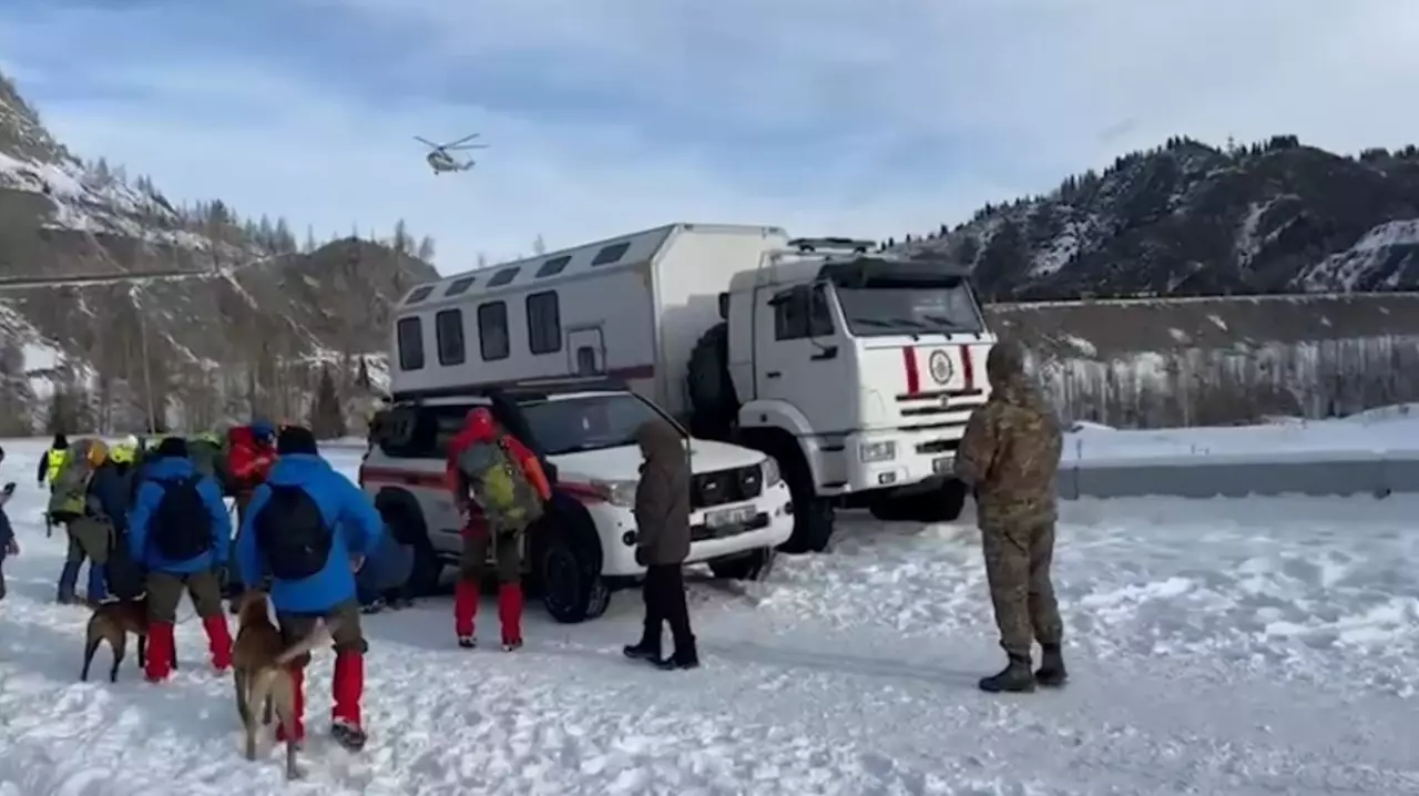Тело одного из пропавших туристов нашли в горах Алматы