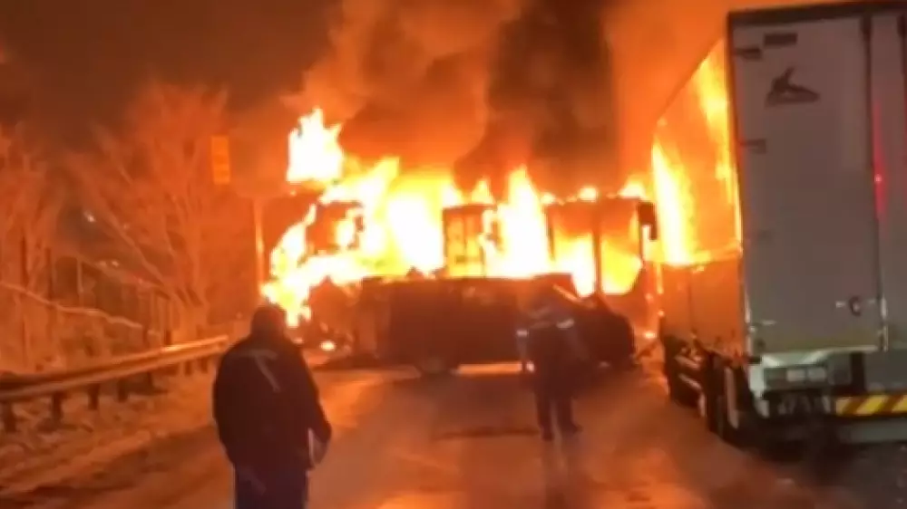 Массовое ДТП в Японии: столкнулись 56 автомобилей, возник пожар