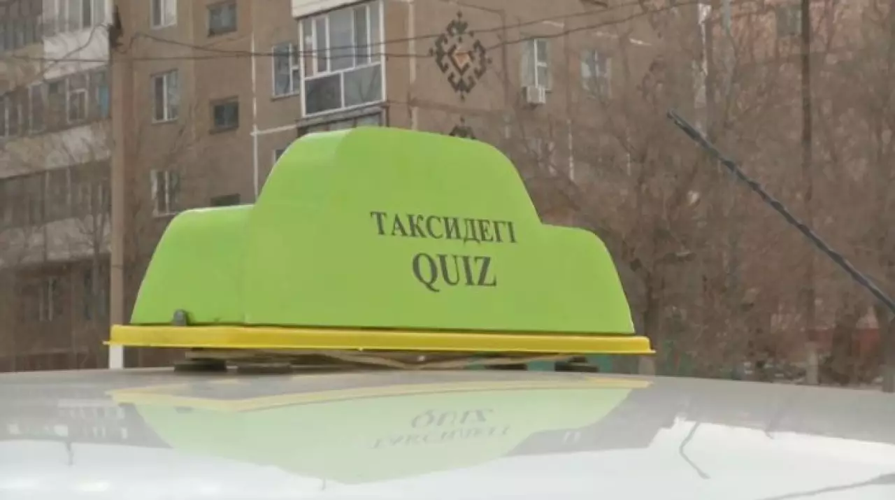 Квиз вместо оплаты: в Темиртау учат казахский язык в такси