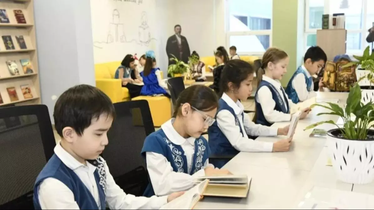 Астанада ашылған "Келешек мектебі" екі білім мекемесіндегі үш ауысым мәселесін шешті